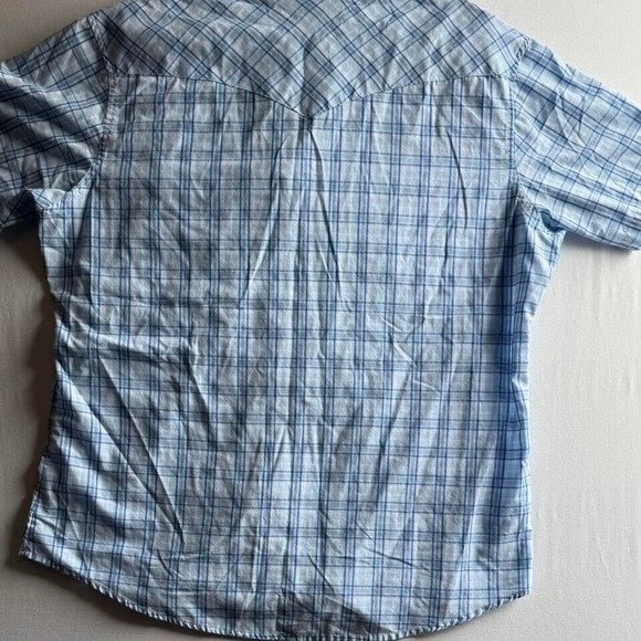 Wrangler Western Shirt pearl snap.‎ Blue and white plaid button-up shirt - Picture 2 of 7